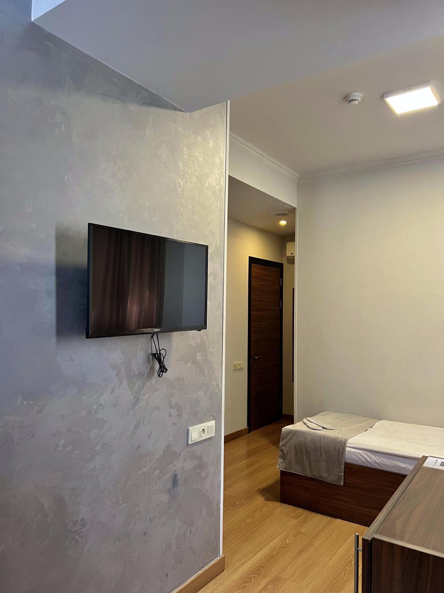 Mashtots Hotel Yerevan Luaran gambar