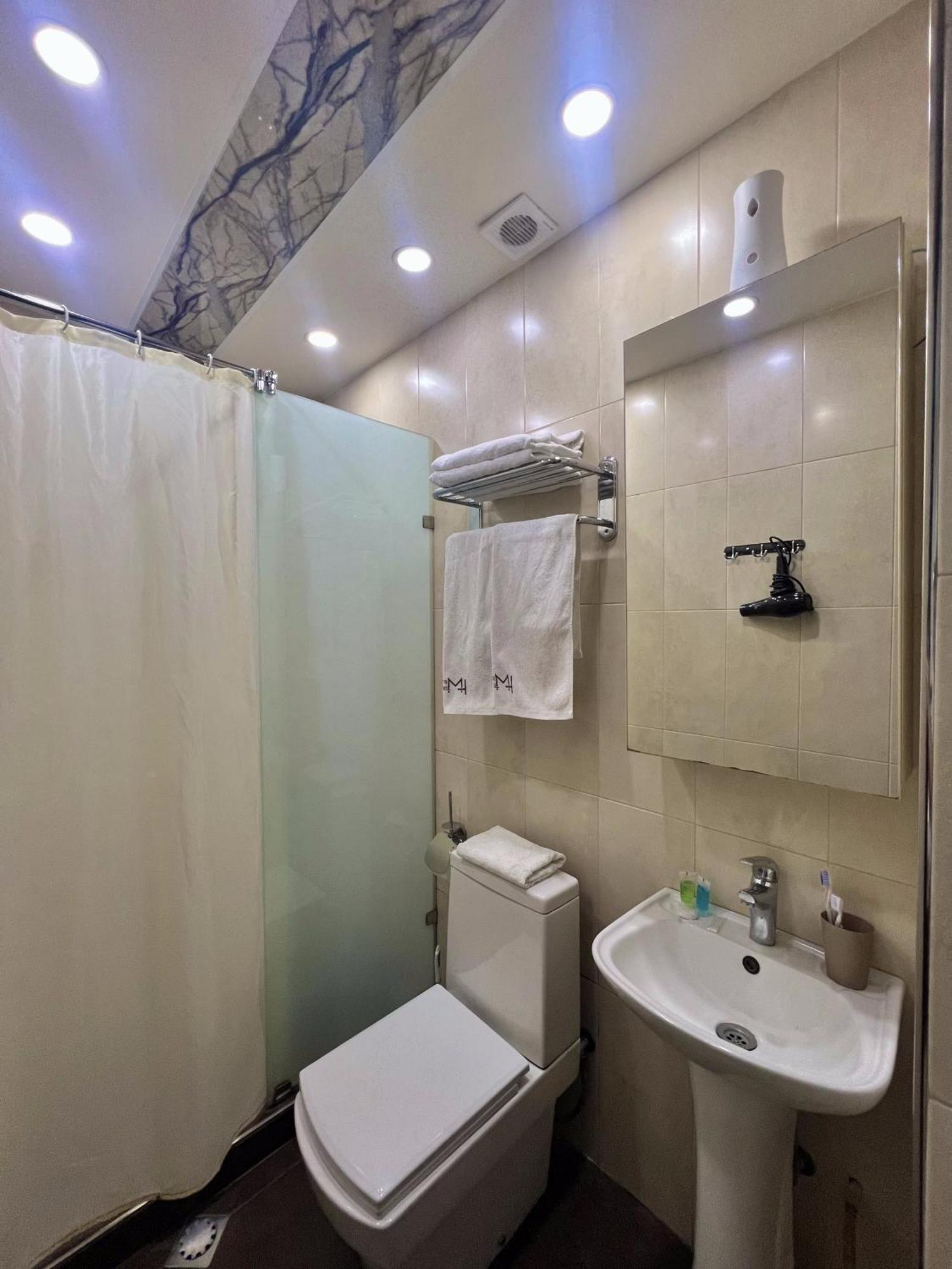 Mashtots Hotel Yerevan Luaran gambar