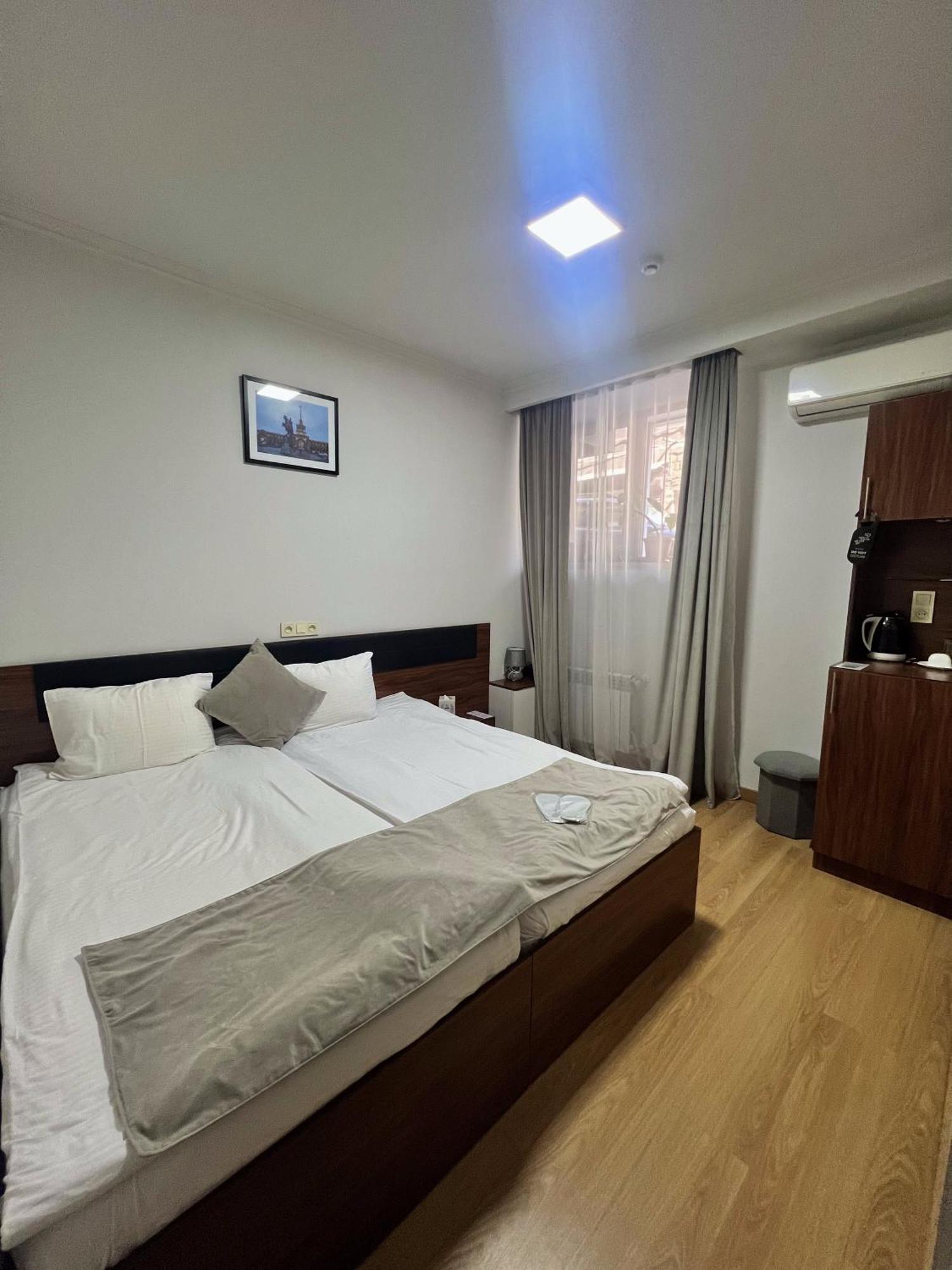 Mashtots Hotel Yerevan Luaran gambar