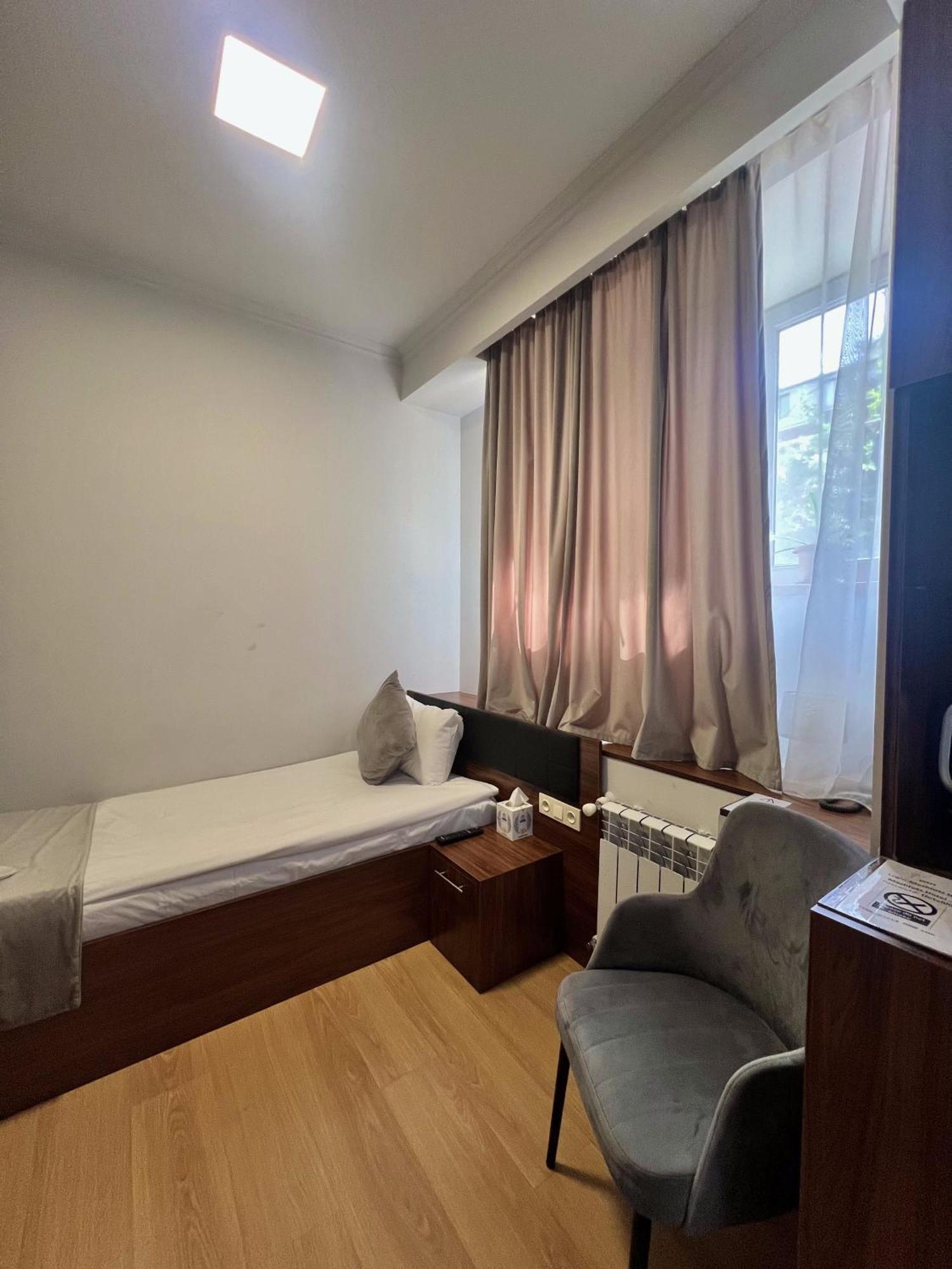 Mashtots Hotel Yerevan Luaran gambar
