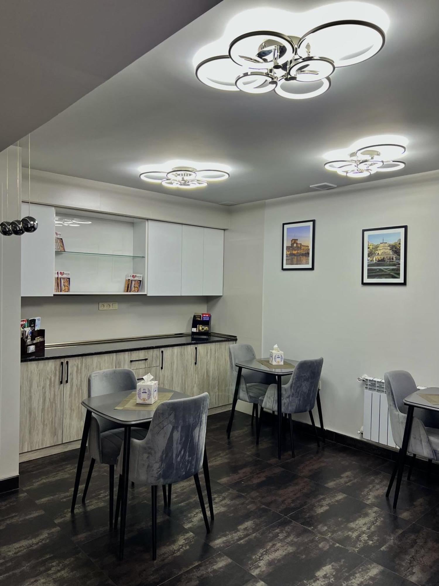 Mashtots Hotel Yerevan Luaran gambar