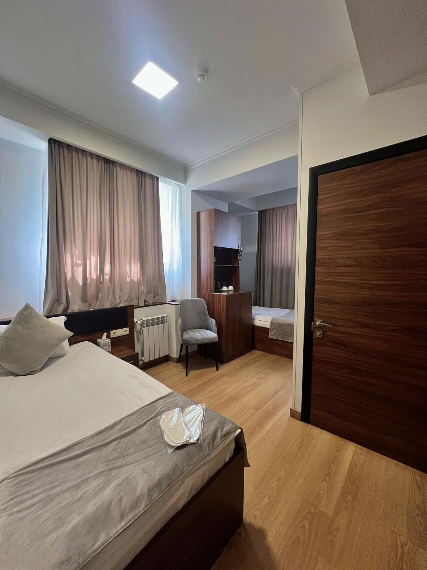 Mashtots Hotel Yerevan Luaran gambar