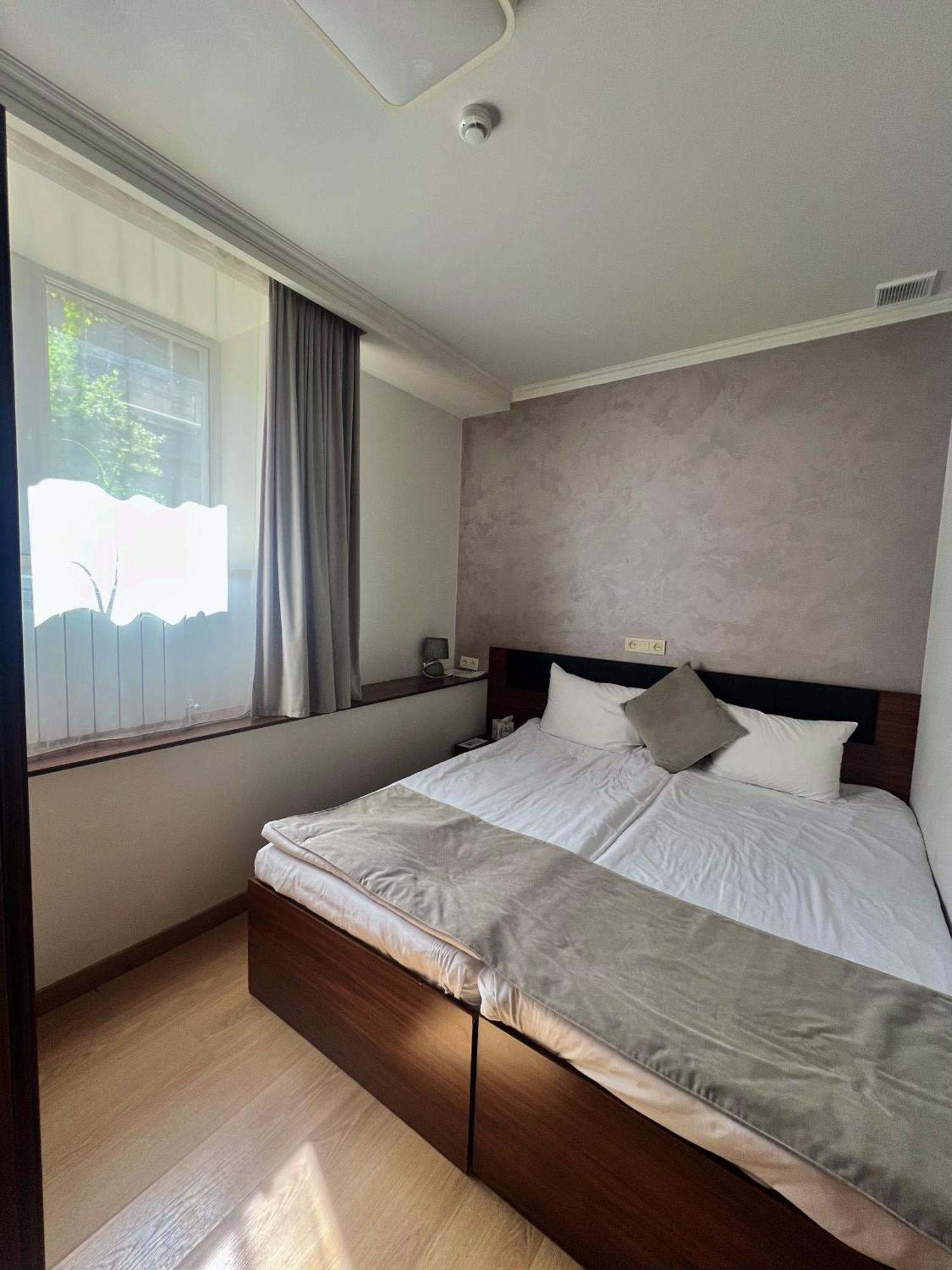 Mashtots Hotel Yerevan Luaran gambar