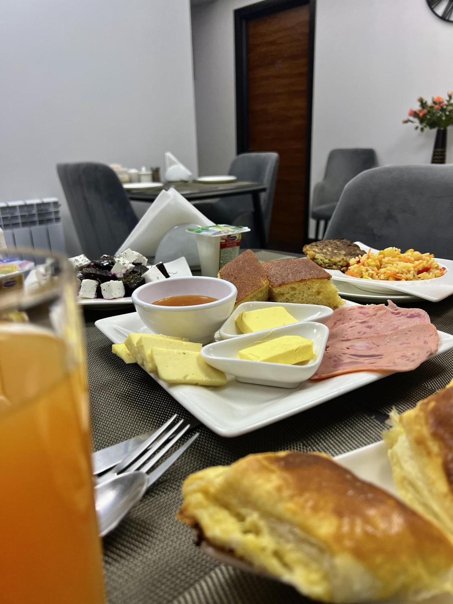 Mashtots Hotel Yerevan Luaran gambar